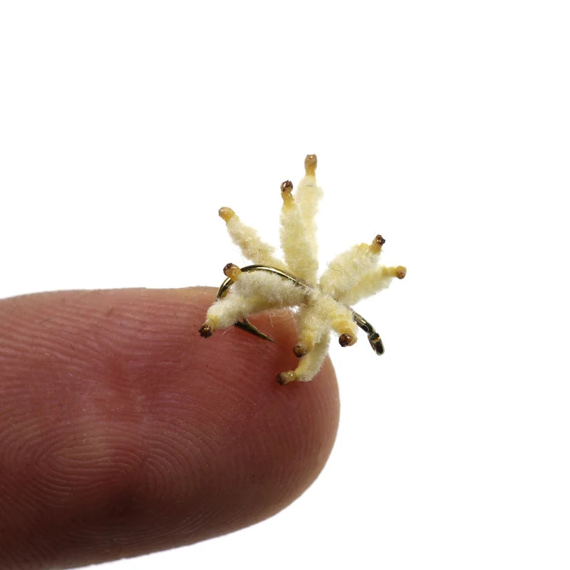 8pcs White Maggots Cluster #18